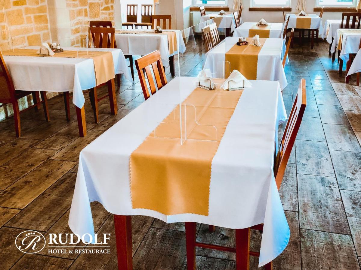 Hotel Rudolf ฮาวิรอฟ ภายนอก รูปภาพ